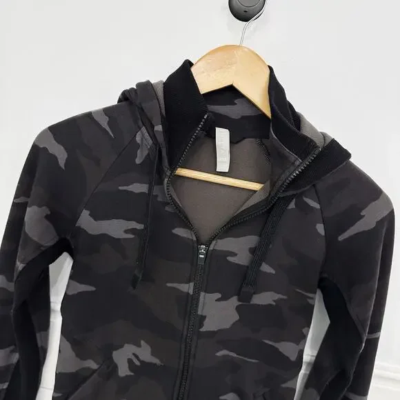 Women’s Athleta Triumph Printed Hoodie Jacket, Camo SIZE XXS - Picture 2 of 6